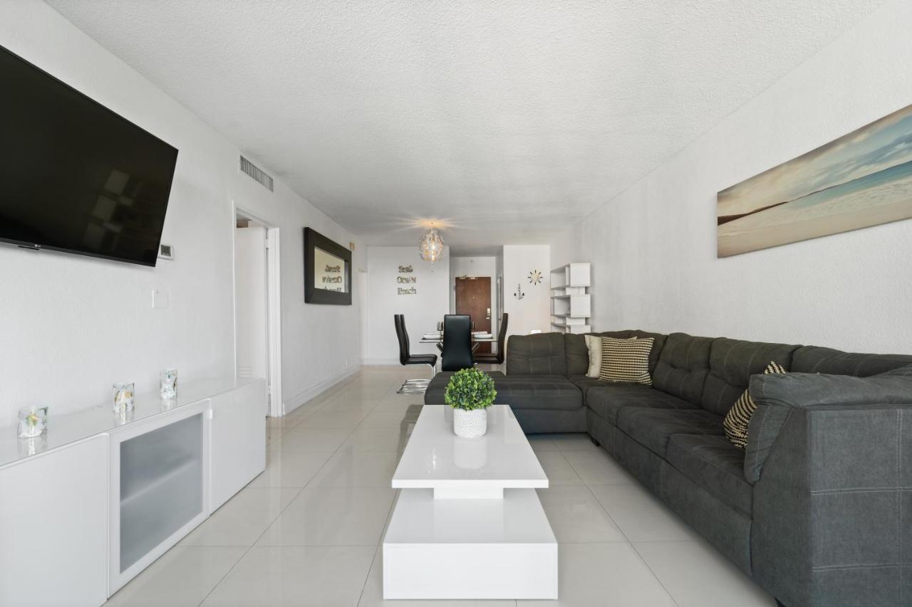 Luxury Beachfront Condo Private Beach Access, Pool & Game Room!!! Голлівуд Екстер'єр фото
